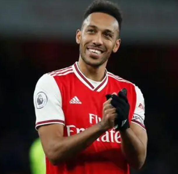 奥巴梅杨自述转会历程：切尔西之憾与<a href='/news/tag/258/p/1.html' style='color: blue;'>巴萨</a>、<a href='/news/tag/956/p/1.html' style='color: blue;'>马赛</a>情缘